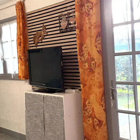 Maison De A 100 M De La - 4 Personnes