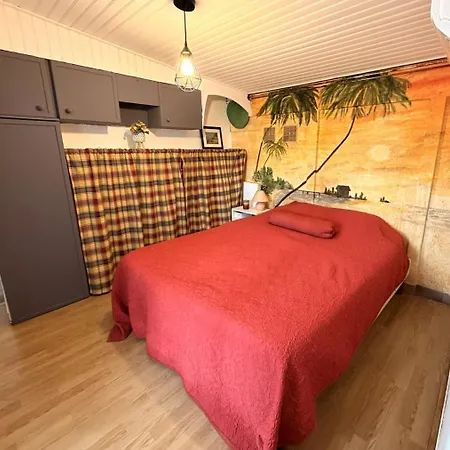Maison De A 100 M De La - 4 Personnes Nyaraló *