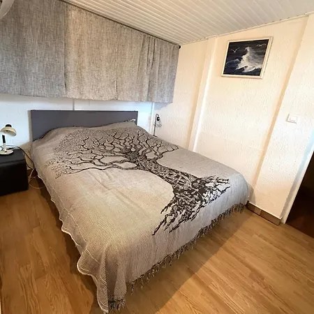 Maison De A 100 M De La - 4 Personnes Nyaraló