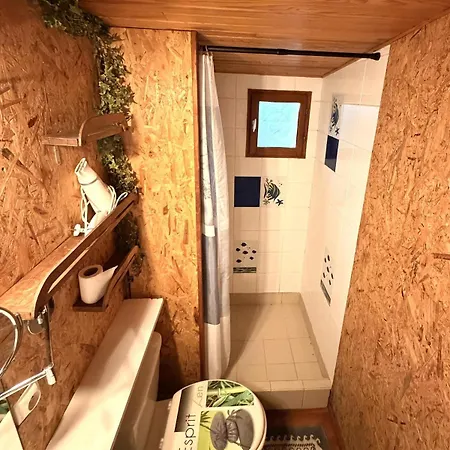 Maison De A 100 M De La - 4 Personnes Nyaraló *