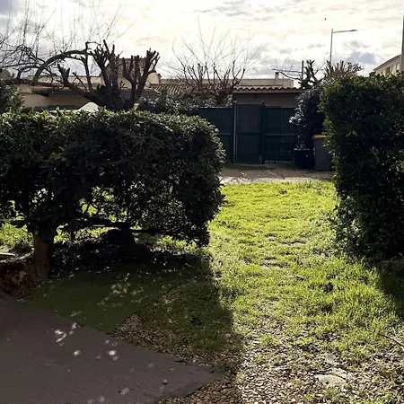 Maison De A 100 M De La - 4 Personnes