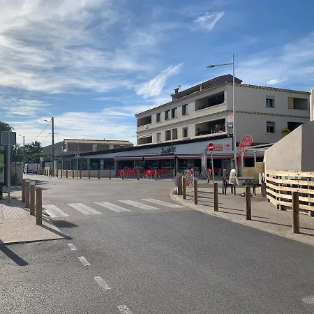Maison De A 100 M De La - 4 Personnes
