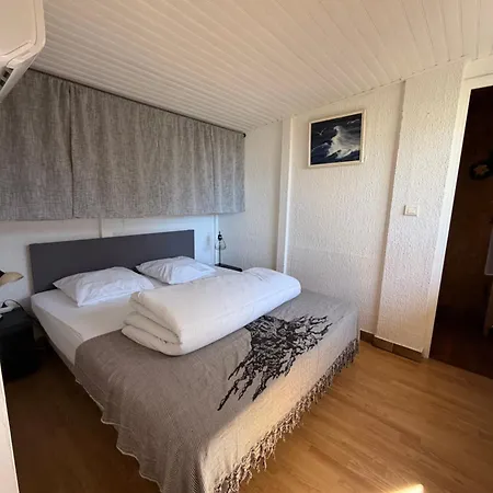 Maison De A 100 M De La - 4 Personnes
